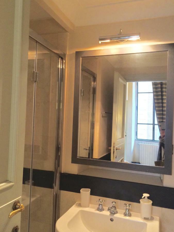 La Casa In Vetrina Apartman Róma Kültér fotó